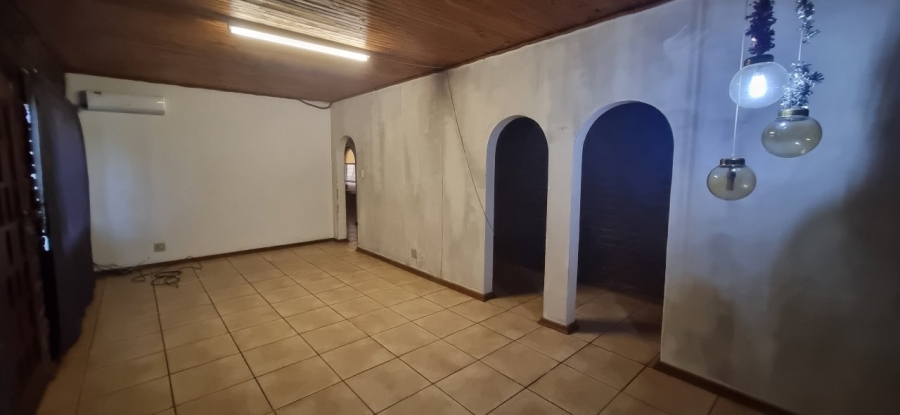5 Bedroom Property for Sale in Krokodildrift A H North West